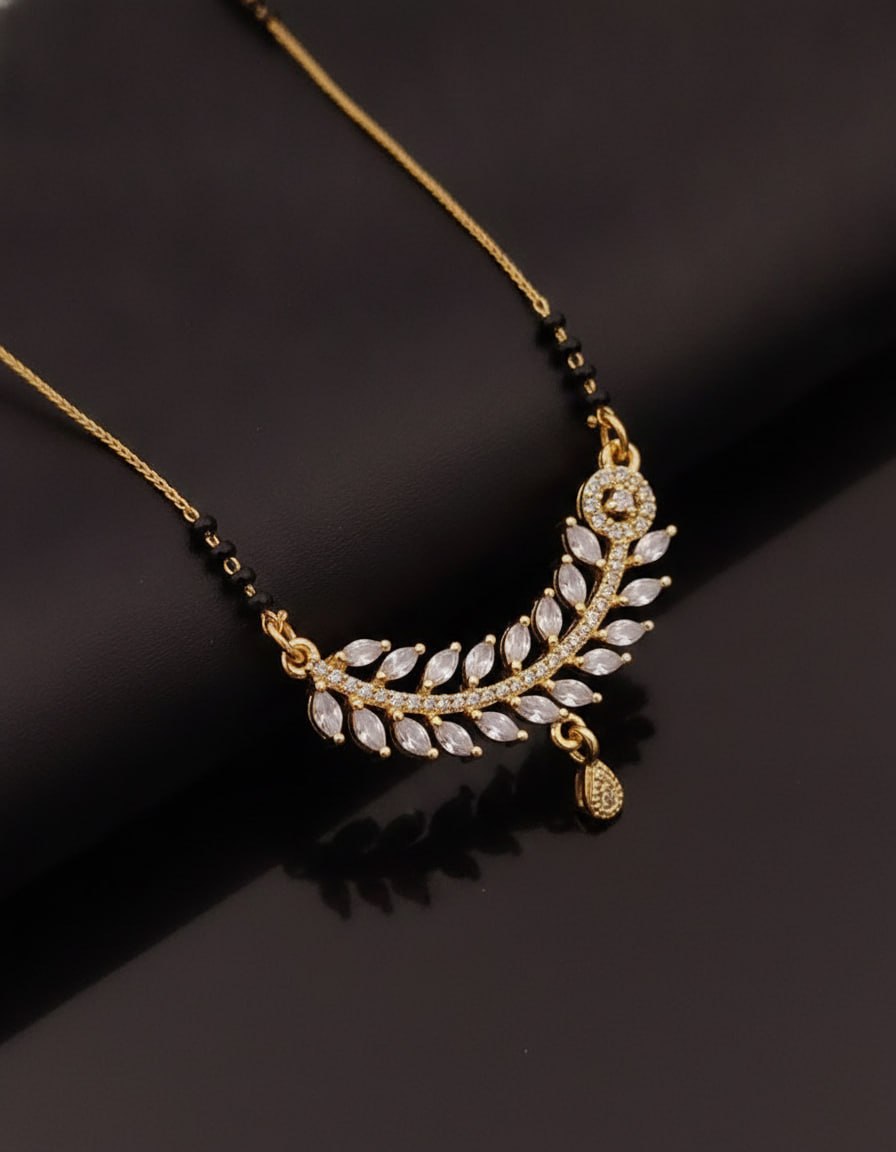 Aavrin Crescent Bloom Mangalsutra