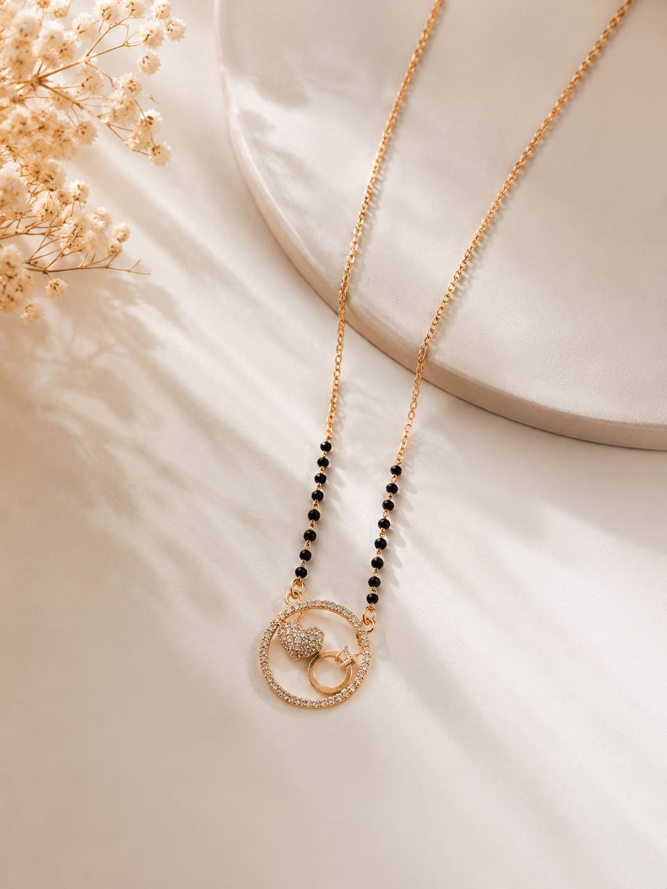 Aavrin Circle Heart Mangalsutra