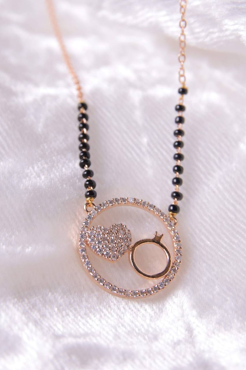Aavrin Circle Heart Mangalsutra