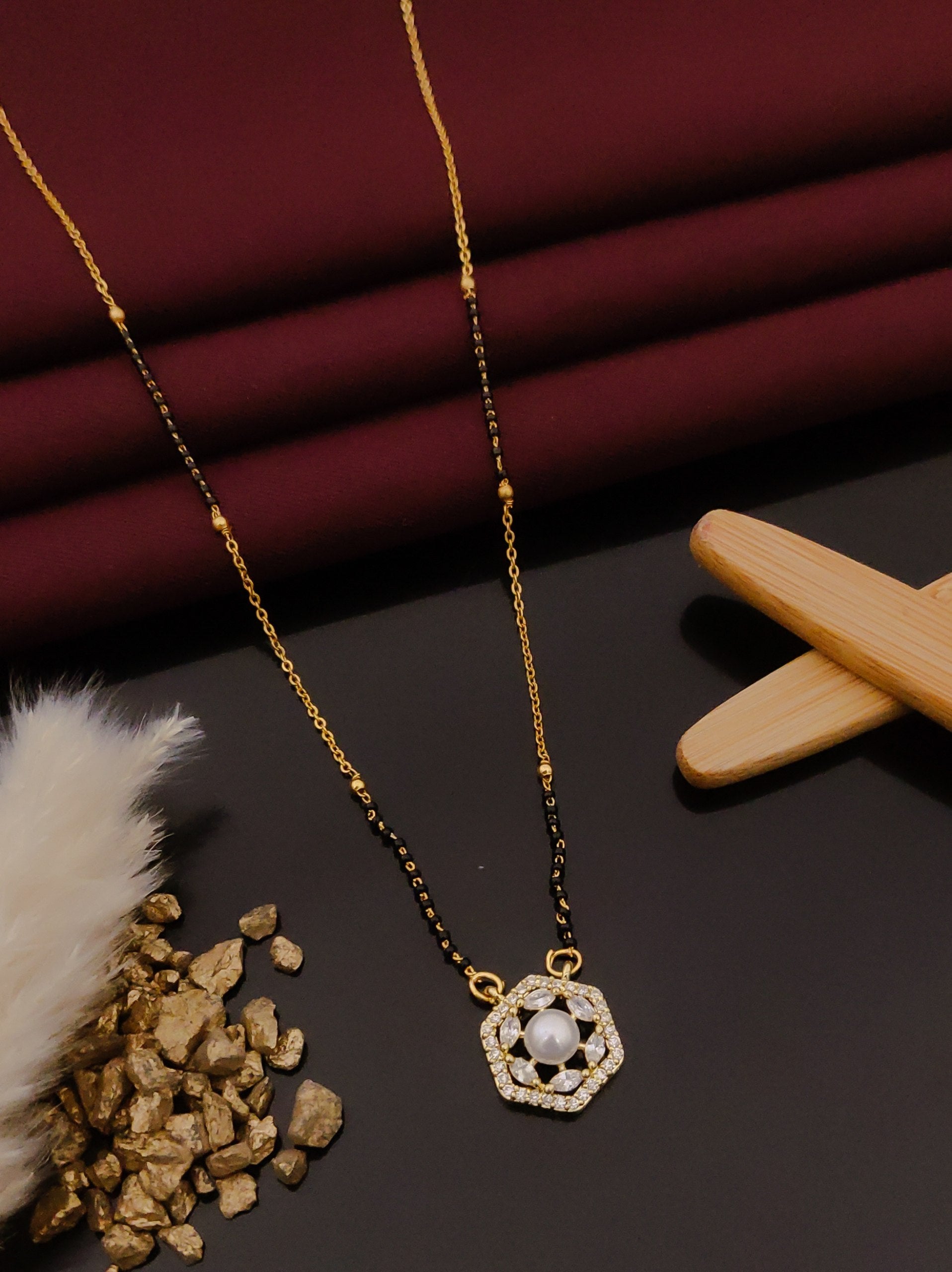 Aavrin Pearl Bloom Mangalsutra